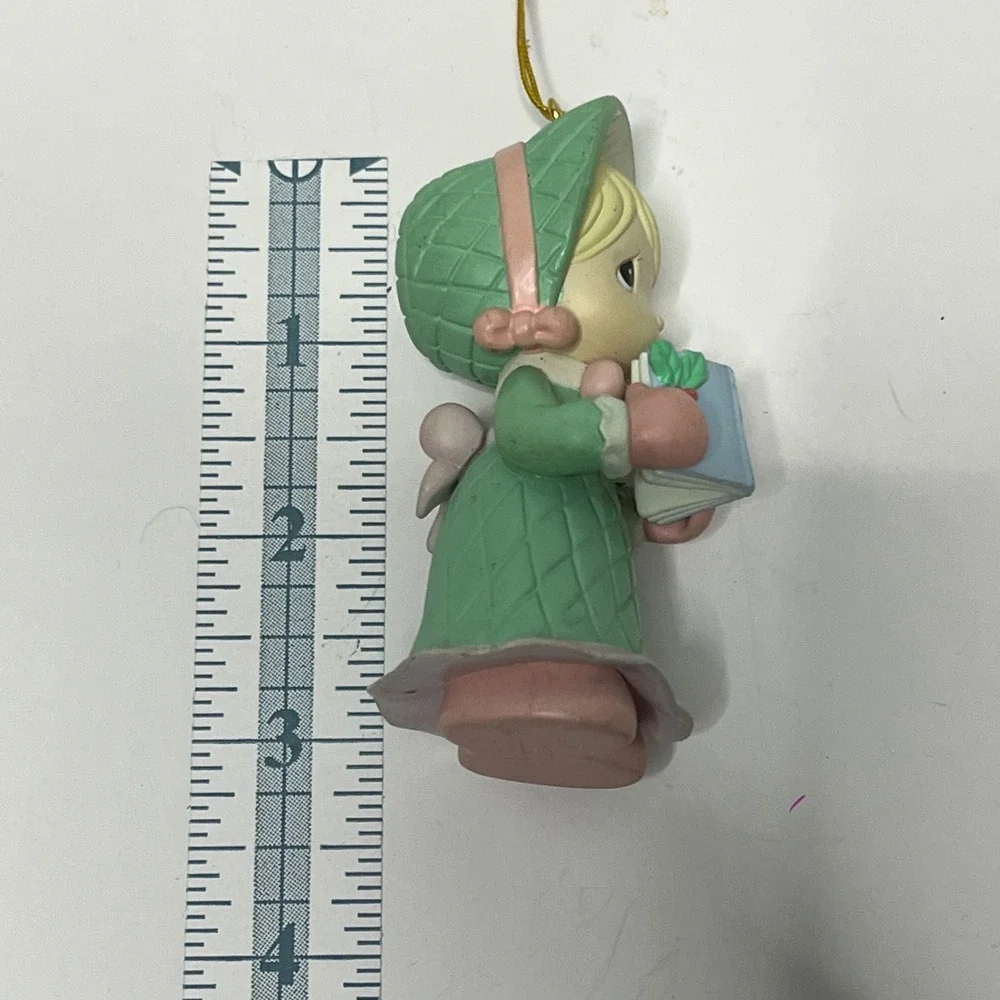 Precious Moments 1995 Caroler Girl Ornament Holding‎ Book Christmas Figurine
